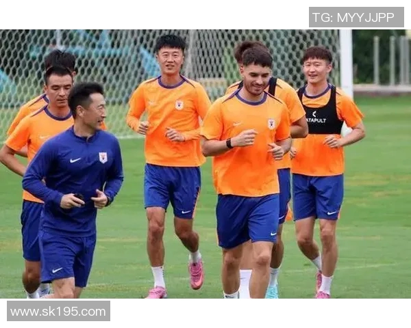 山东队与青岛的激烈对决谁能在这场比赛中笑到最后