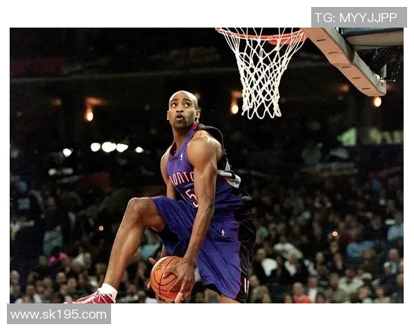 篮球明星退场背后的故事与影响：荣耀与遗憾交织的职业生涯回顾